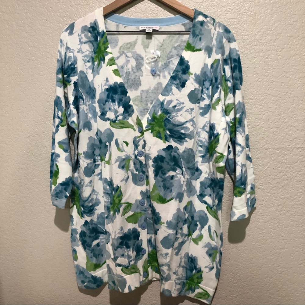 Isaac Mizrahi Live White with Blue Floral Pattern 1X